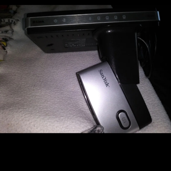 D-Link: dir-615 Router - Picture 3 of 6